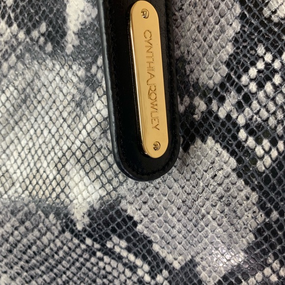 Cynthia Rowley | Snakeskin Tote Bag - Picture 3 of 7